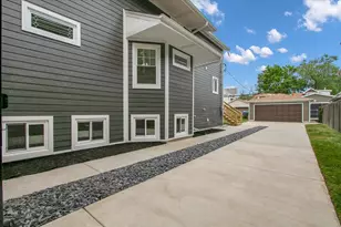4036 W Warwick Ave, Chicago, IL 60641 - Photo 37