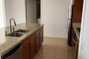807 Davis St, Evanston, IL 60201 - Photo 3