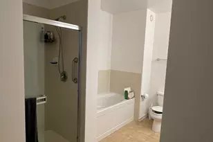 807 Davis St, Evanston, IL 60201 - Photo 9