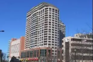 807 Davis St, Evanston, IL 60201 - Photo 1