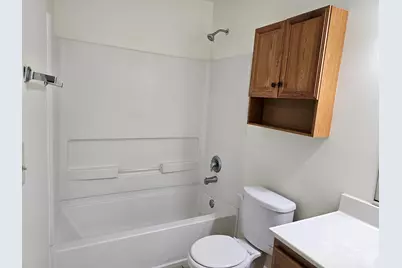 833 Village Quarter Road #G5, West Dundee, IL 60118 - Photo 11