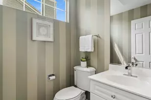 6131 Oakmont Ln, Gurnee, IL 60031 - Photo 17