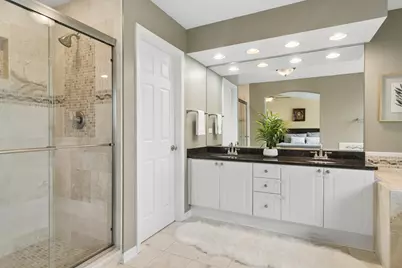 6131 Oakmont Lane, Gurnee, IL 60031 - Photo 15