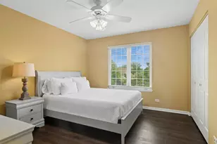 6131 Oakmont Ln, Gurnee, IL 60031 - Photo 9
