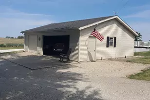 3135 E 2780 North Rd, Donovan, IL 60931 - Photo 11