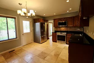 12511 S Mayfield Ave, Alsip, IL 60803 - Photo 5