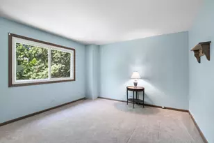 908 Firth Rd, Mundelein, IL 60060 - Photo 19