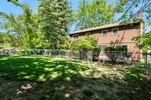 908 Firth Rd, Mundelein, IL 60060 - Photo 25
