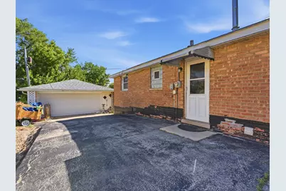 7433 W 114th Street, Worth, IL 60482 - Photo 17