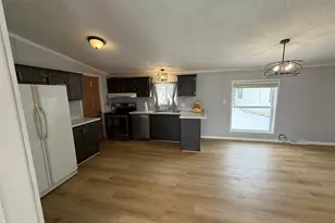 409 E Wood Ln, Belvidere, IL 61008 - Photo 9