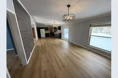 409 E Wood Lane, Belvidere, IL 61008 - Photo 5