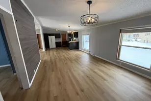 409 E Wood Ln, Belvidere, IL 61008 - Photo 5