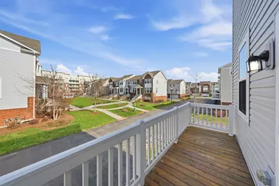 72 Nicholas Drive E, Des Plaines, IL 60016 - Photo 19