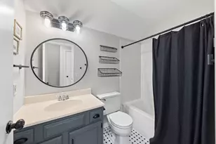 888 Shady Ln, Aurora, IL 60506 - Photo 13