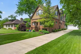 380 Selborne Rd, Riverside, IL 60546 - Photo 1