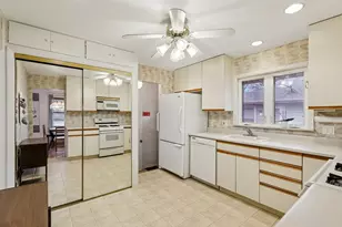 124 Harlem Ave, Glenview, IL 60025 - Photo 7