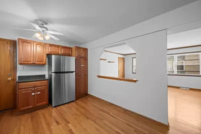 8610 W Summerdale Avenue #2S, Chicago, IL 60656 - Photo 9