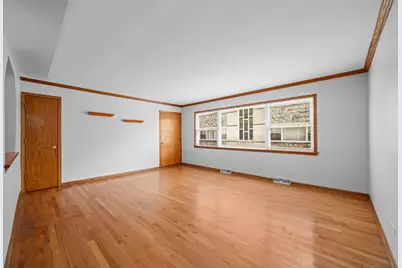 8610 W Summerdale Avenue #2S, Chicago, IL 60656 - Photo 5