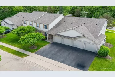 1101 Yorkshire Court #D, Elgin, IL 60120 - Photo 5