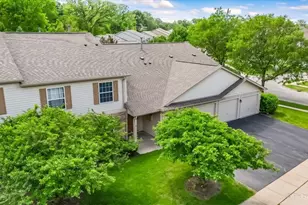 1101 Yorkshire Ct, Elgin, IL 60120 - Photo 3
