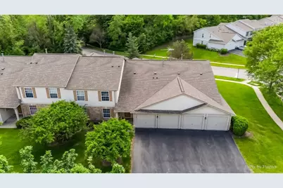 1101 Yorkshire Court #D, Elgin, IL 60120 - Photo 5
