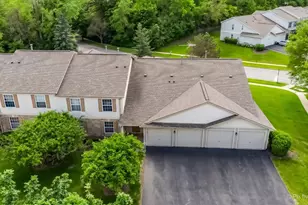 1101 Yorkshire Ct, Elgin, IL 60120 - Photo 5