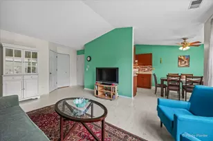 1101 Yorkshire Ct, Elgin, IL 60120 - Photo 11