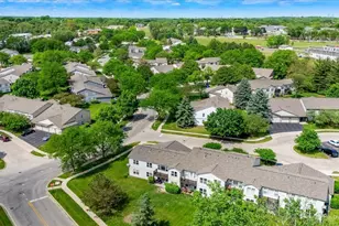 1101 Yorkshire Ct, Elgin, IL 60120 - Photo 39