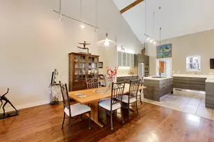 824 Stables Ct, Highwood, IL 60040 - Photo 5