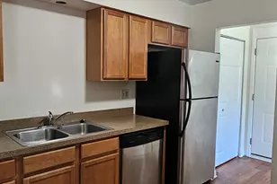 833 Village Quarter Rd, West Dundee, IL 60118 - Photo 9