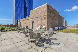 320 E 21st St, Chicago, IL 60616 - Photo 21