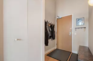 320 E 21st St, Chicago, IL 60616 - Photo 17