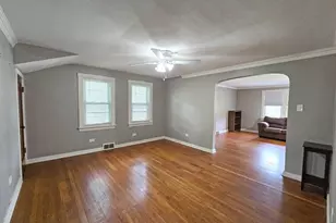 249 E Park Blvd, Villa Park, IL 60181 - Photo 9