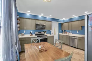 1816 Southwood Dr, Champaign, IL 61821 - Photo 3