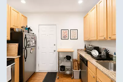 677.5 W Wrightwood Avenue #1S, Chicago, IL 60614 - Photo 5