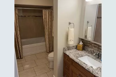 272 W Irving Park Road, Wood Dale, IL 60191 - Photo 9