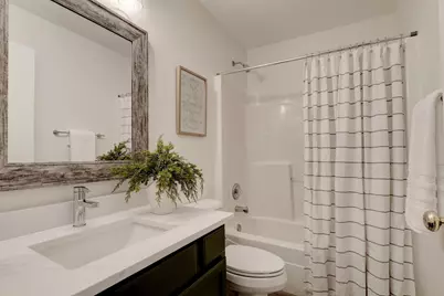 983 Ellsworth Drive, Grayslake, IL 60030 - Photo 23