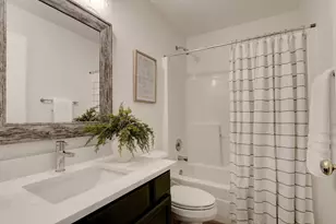 983 Ellsworth Dr, Grayslake, IL 60030 - Photo 23