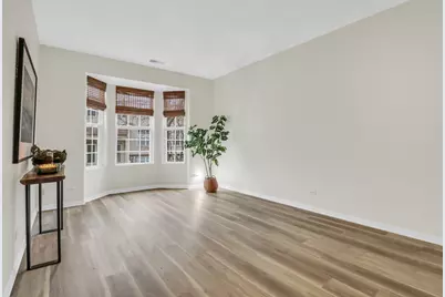 983 Ellsworth Drive, Grayslake, IL 60030 - Photo 5