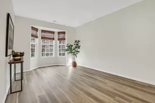 983 Ellsworth Dr, Grayslake, IL 60030 - Photo 5
