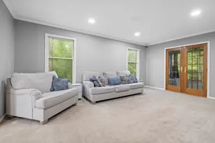 938 Stonehaven Ct, Elgin, IL 60124 - Photo 9