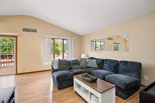 260 Karen Dr, Bourbonnais, IL 60914 - Photo 3