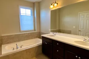 1288 Westlake Dr, Cary, IL 60013 - Photo 9