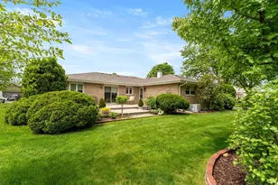 8129 Middlebury Ave, Woodridge, IL 60517 - Photo 37