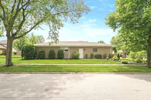 8129 Middlebury Ave, Woodridge, IL 60517 - Photo 35