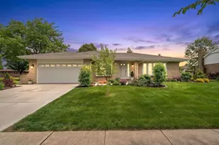 8129 Middlebury Ave, Woodridge, IL 60517 - Photo 1