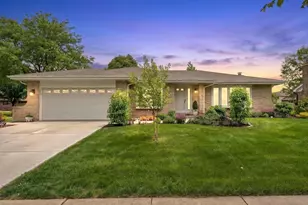 8129 Middlebury Ave, Woodridge, IL 60517 - Photo 1