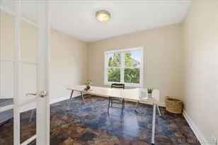 729 W Thornwood Dr, South Elgin, IL 60177 - Photo 5