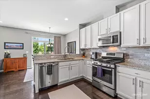 2854 Henley Ln, Naperville, IL 60540 - Photo 3