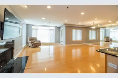 865 E 22nd Street #302, Lombard, IL 60148 - Photo 3